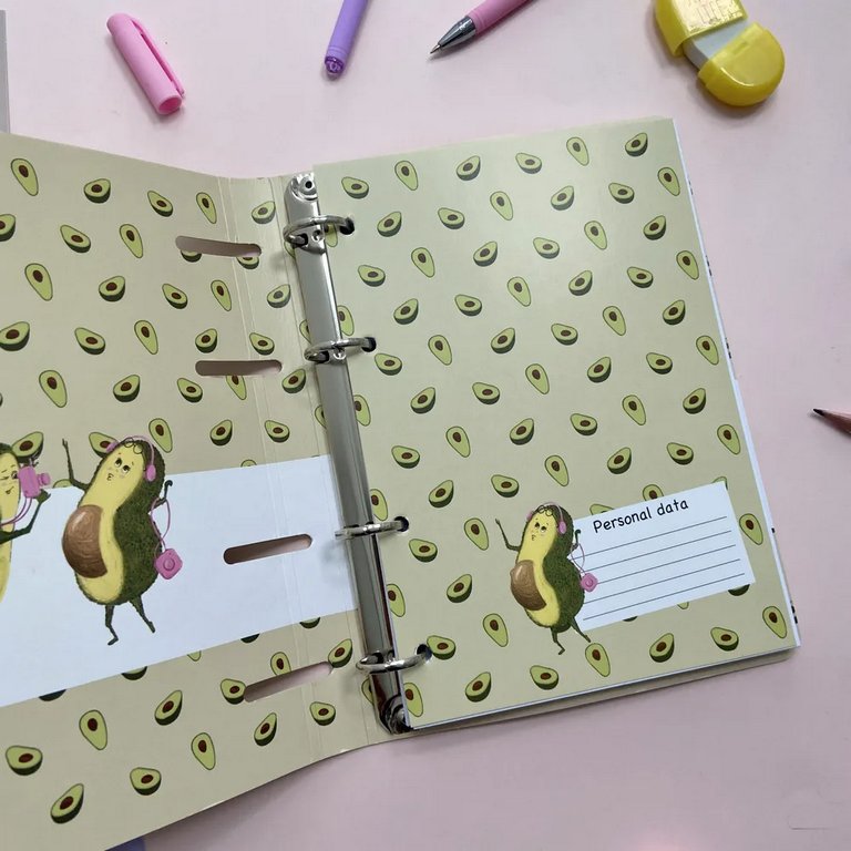 Тетрадь 80 лист кл. А5 на кольцах со сменным блоком "АВОКАДО И ПОНЧИК"