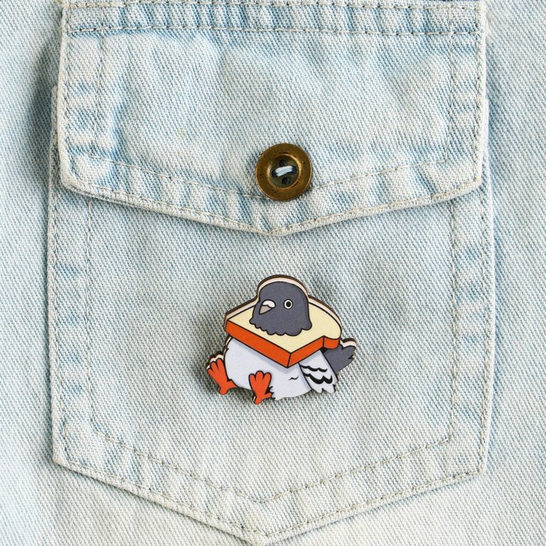 Значок дерево "Утка с ножом" серия мемы , 2,6х3,1 см