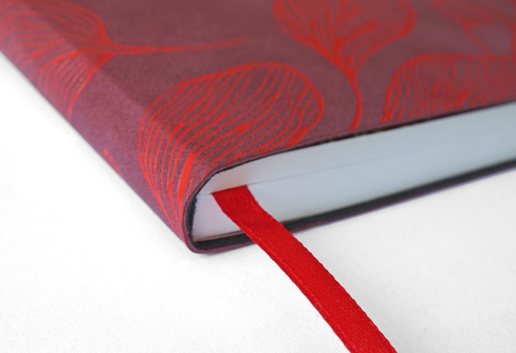 Бизнес-блокнот А4 128л., 205*270 мм, кожзам Полином "LEAVES" клетка цв. винный/крвсный