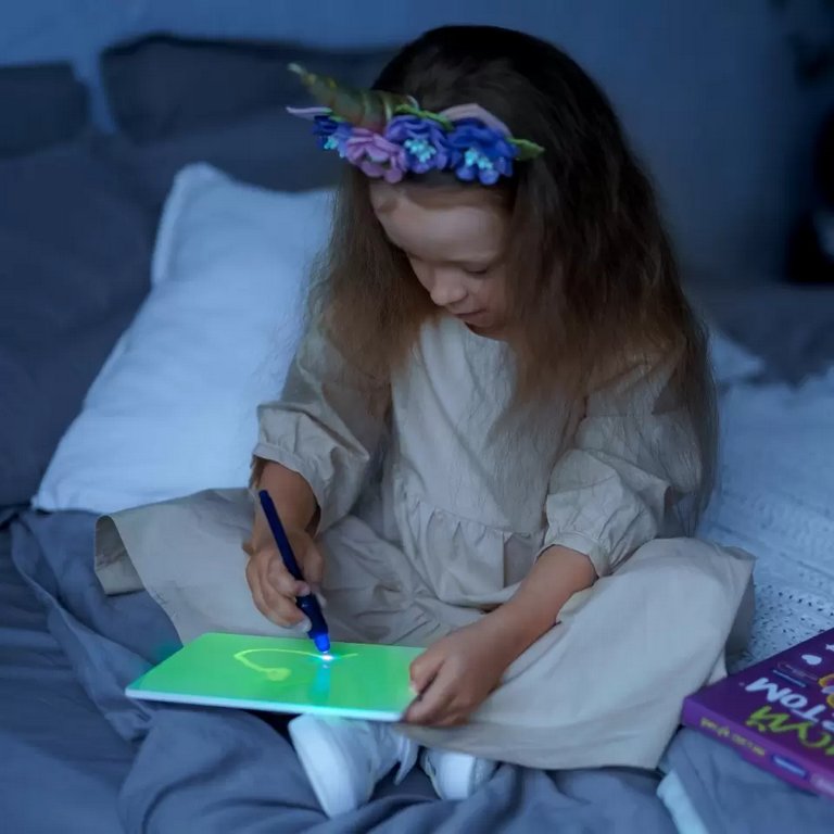 Рисуй светом А5 Световая картина "Единороги"