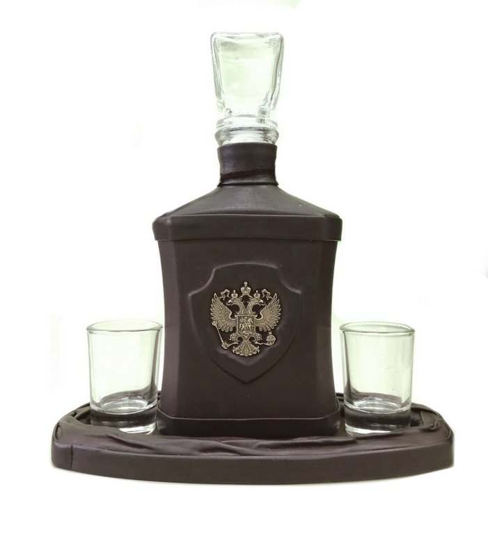 Графин в футляре из натуральной кожи "Макей" Литой герб РФ, коричневый