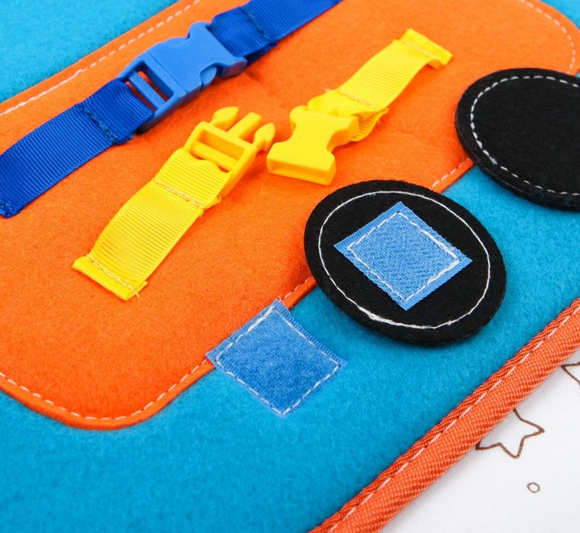 Бизиборд текстильный "Машинка" (фетр) 29х29 Школа талантов