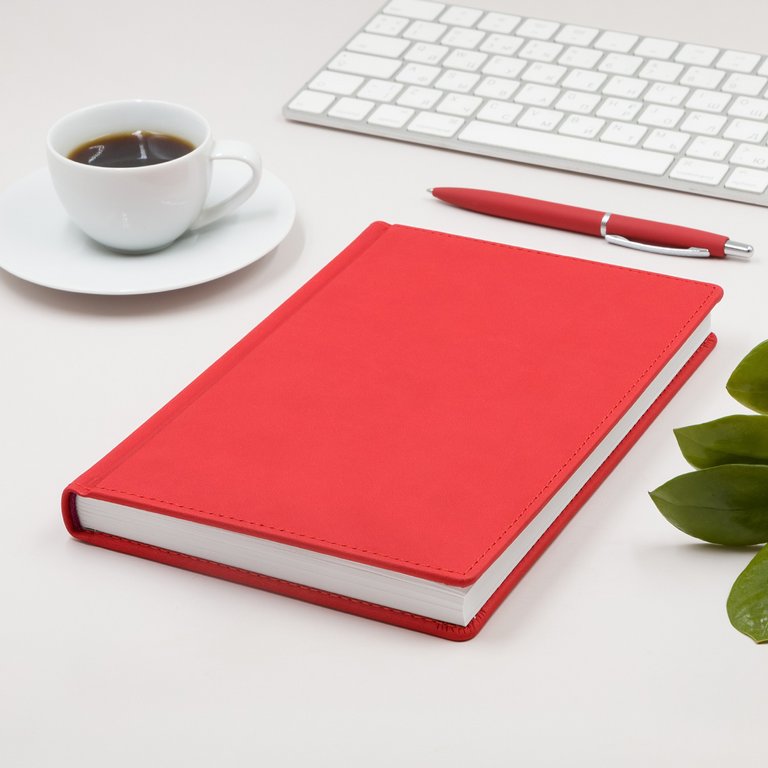 Ежедневник дат. 2026 г. А5+ Альт "Velvet", темно/синий