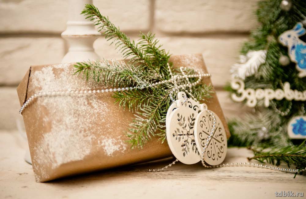 Украшение елочное из дерева ТОМИК "Снежинки"