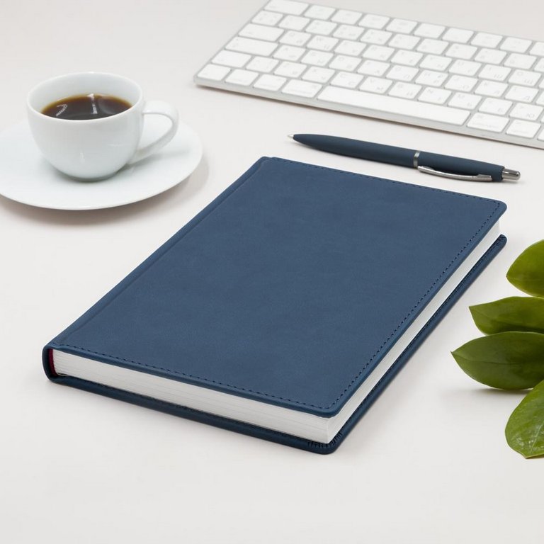 Ежедневник дат. 2025 г. А5+ Альт "Velvet", темно/синий