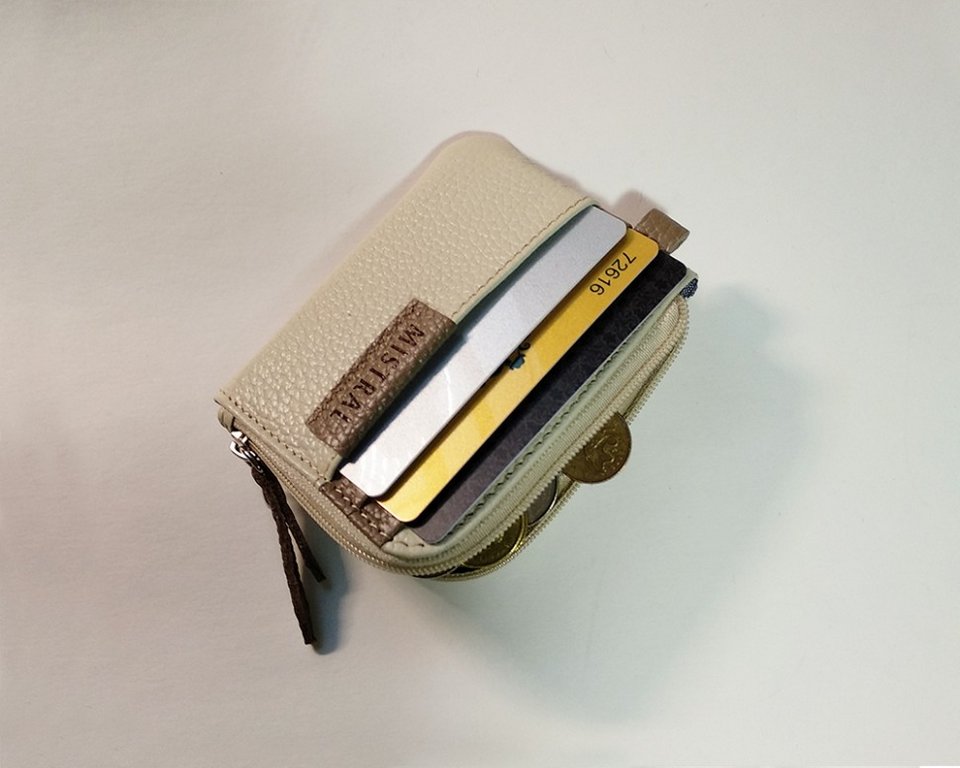 Картхолдер Mistral, бежевый