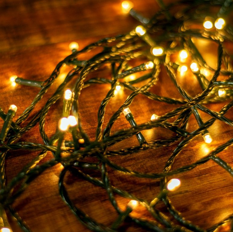 Гирлянда комнатная Нить 50м, 500 теплых ламп, 8 реж., темный провод 70см, 220Вт, IP20 ФЕНИКС-презент