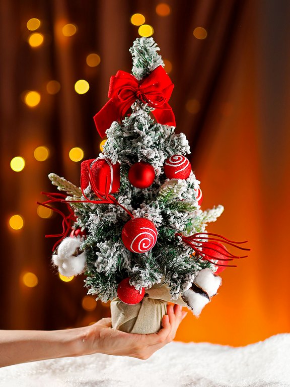 Ель декоративная   0,30 м украшенная "Зимняя красавица" (цв. гамма украшений красная)