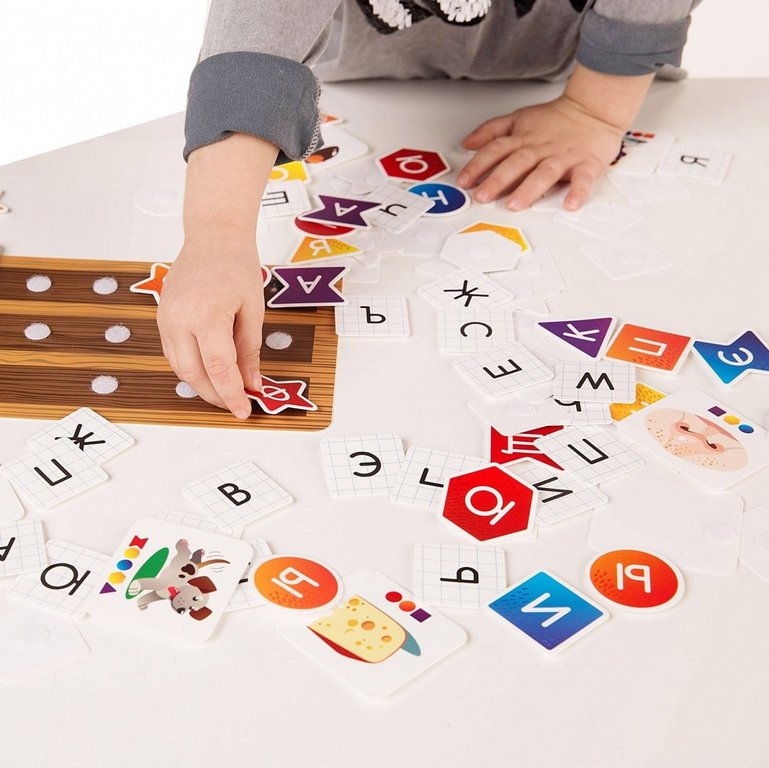 Игра обучающая  Буквы с липучками "Интерактивная Азбука" 3+ Pic'nMix