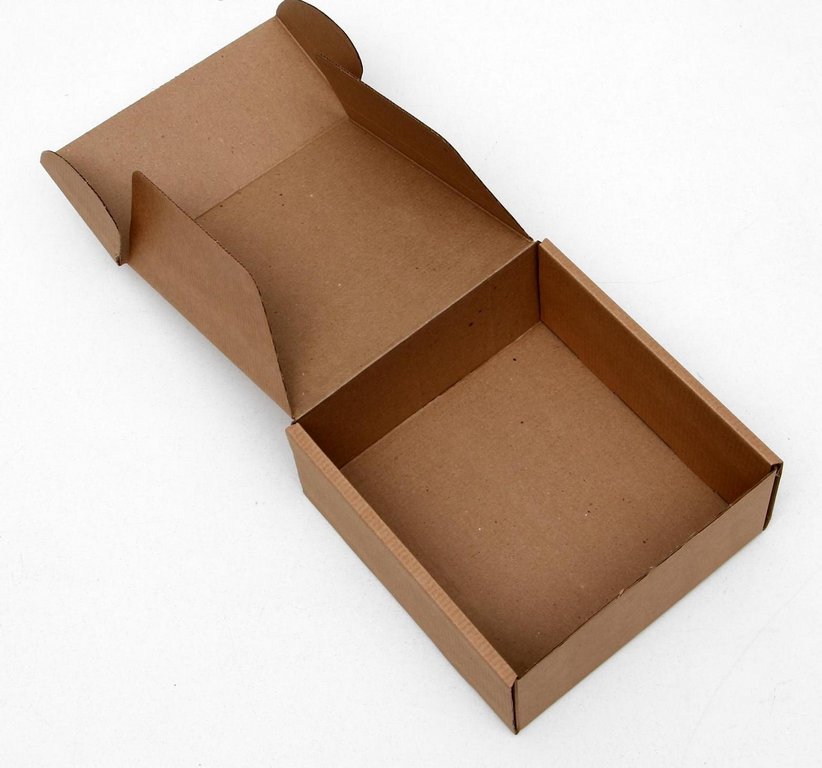 Коробка для подарков 19х18х8,5 см крафт