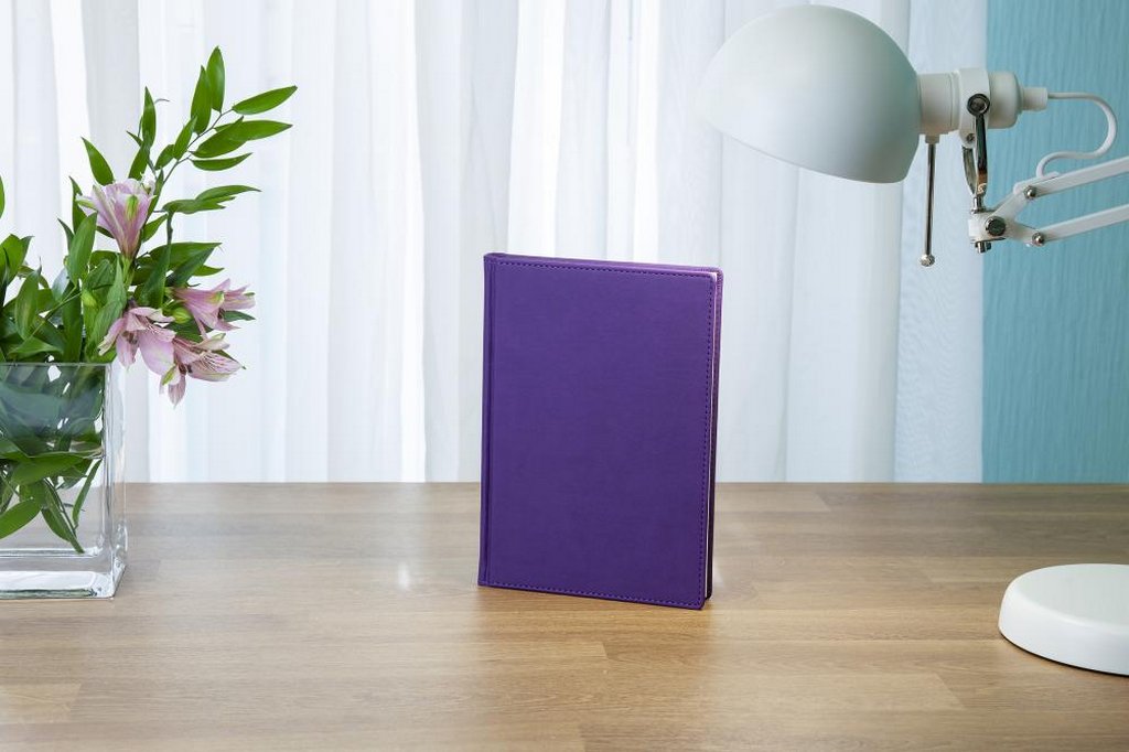 Ежедневник без дат 145*216 мм Альт "Velvet" фиолетовый