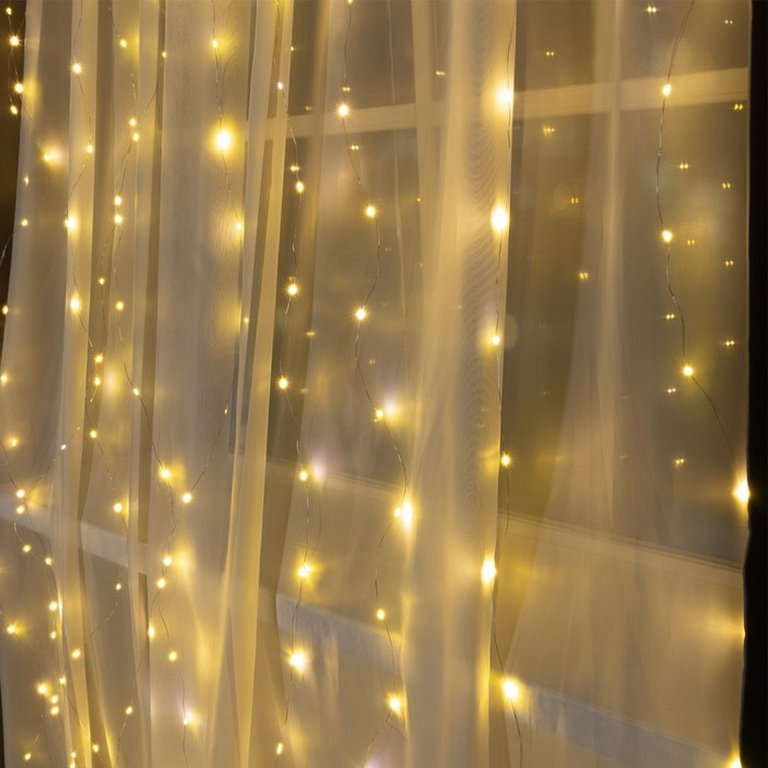 Гирлянда комнатная Занавес Роса 2,8*3м, 300 тепл.ламп, мерц., серебр.нить (от -10 до +35 °С) от USB
