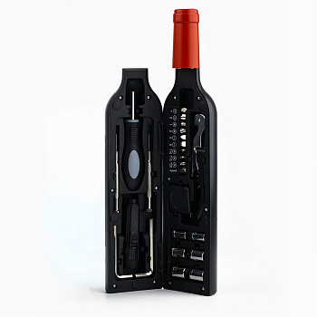 Набор инструментов "Настоящий мужчина" в бутылке, 23 предмета