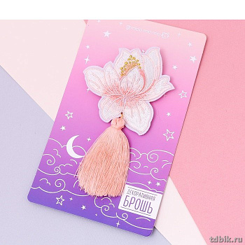 Значок текстиль с кисточкой "Лотос"