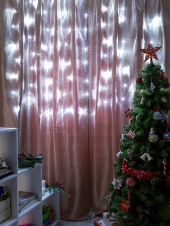 Гирлянда комнатная Занавес 1,4*1,4м, 64 белых ламп, 1 реж., прозрачная нить