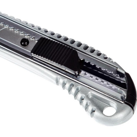 Нож канцеляр. шир. 1,8 см, металлический корпус Attache Selection