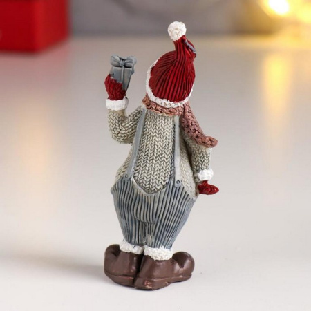 Сувенир новогодний "Снеговик в вязанном наряде и шапке-колпаке" 9,3х4,3х2,5 см, полистоун, МИКС