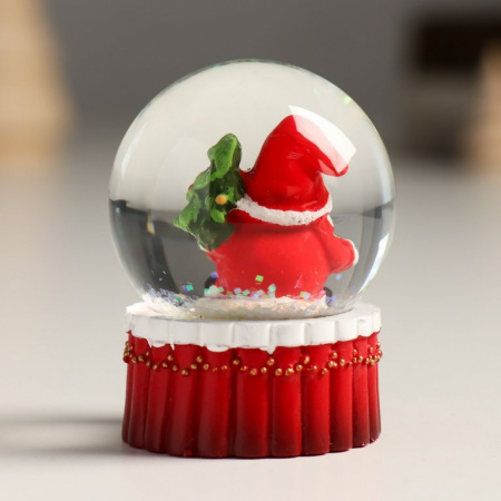 Водяной шар "Дедушка Мороз с ёлочкой" 6,5х4,5х4,5 см